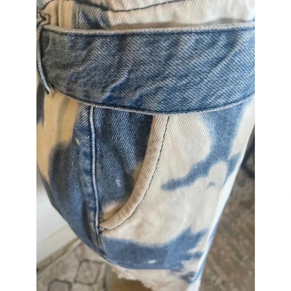 Women's BDG Urban Outfitters Bleached Denim Mini Skirt Raw Hem Size S GUC! 0207 - Picture 5 of 16